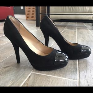 Guess black pumps size 8.5